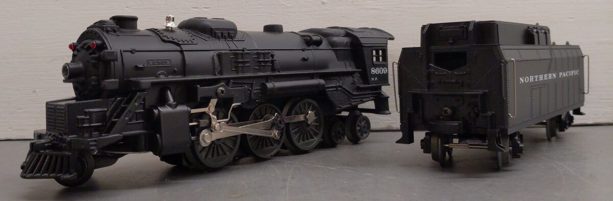 Lionel 6-18609 O Gauge Northern Pacific 2-6-4 Steam Locomotive and Tender #8609 LN/Box