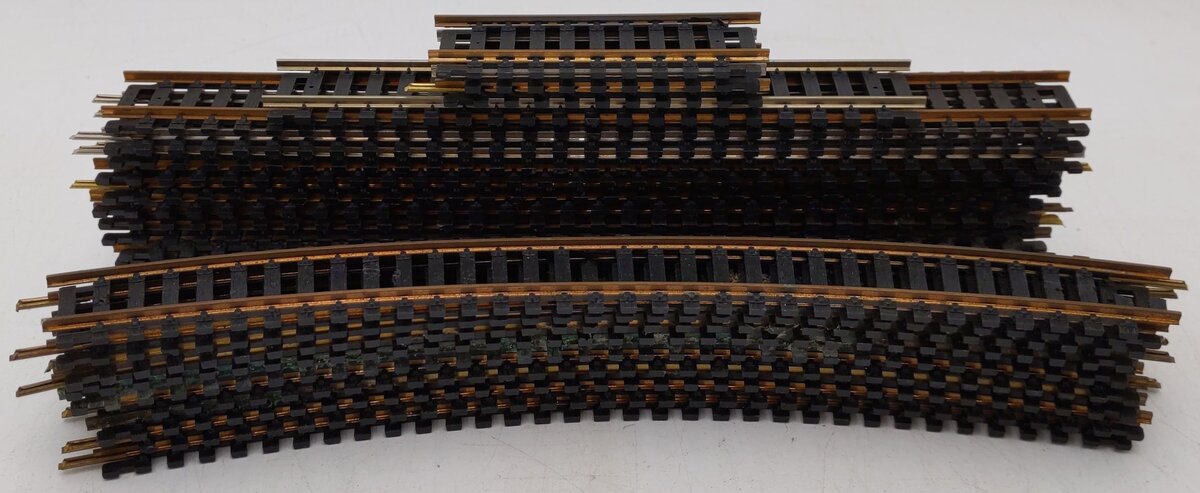 Atlas HO Scale Assorted Curved & Straight Track Sections [27]
