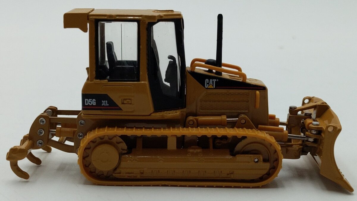 Norscot 55131 1:50 Diecast Caterpillar D5G Track-Type Tractor Construction NIB
