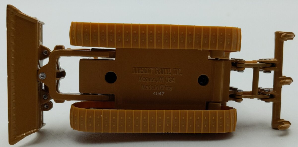 Norscot 55131 1:50 Diecast Caterpillar D5G Track-Type Tractor Construction NIB