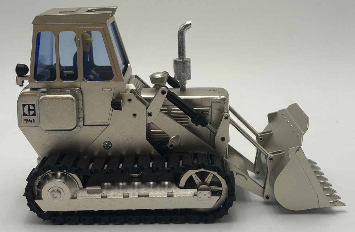 NZG 108/04 1:24 Diecast CAT Caterpillar 941 Track-Type Loader Anniversary Silver EX/Box