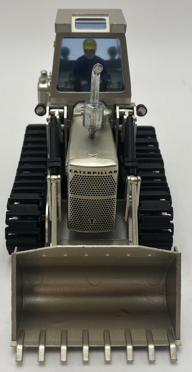 NZG 108/04 1:24 Diecast CAT Caterpillar 941 Track-Type Loader Anniversary Silver EX/Box
