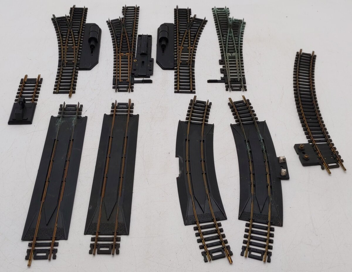 Atlas HO Scale Assorted Functional Track Sections [10]