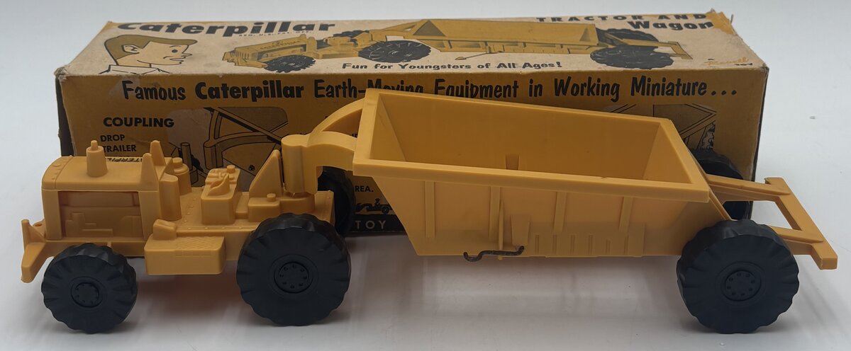Revell O Scale Caterpillar Tractor & Wagon - Plastic EX/Box