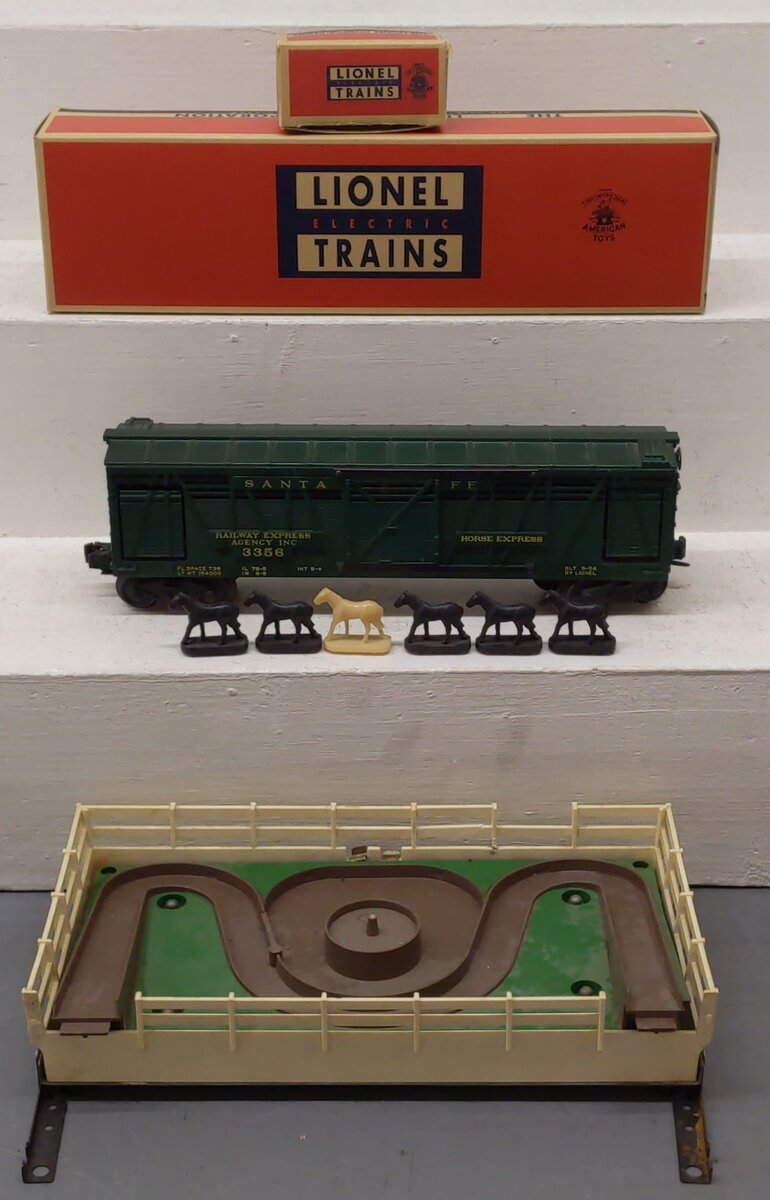 Lionel 3356 Vintage O Santa Fe Operating Horse Platform & Car VG/Box