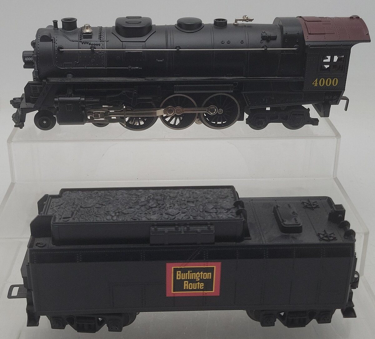 Lionel 6-28060 O NYC Burlington Route 4-6-4 Steam Locomotive w/ Tender #4000 EX