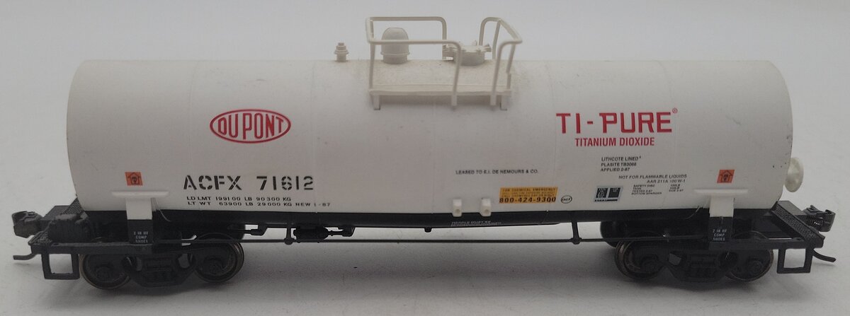 Atlas 1709-3 HO Dupont Ti-Pure ACFX Kaolin Tank Car #71612 VG/Box