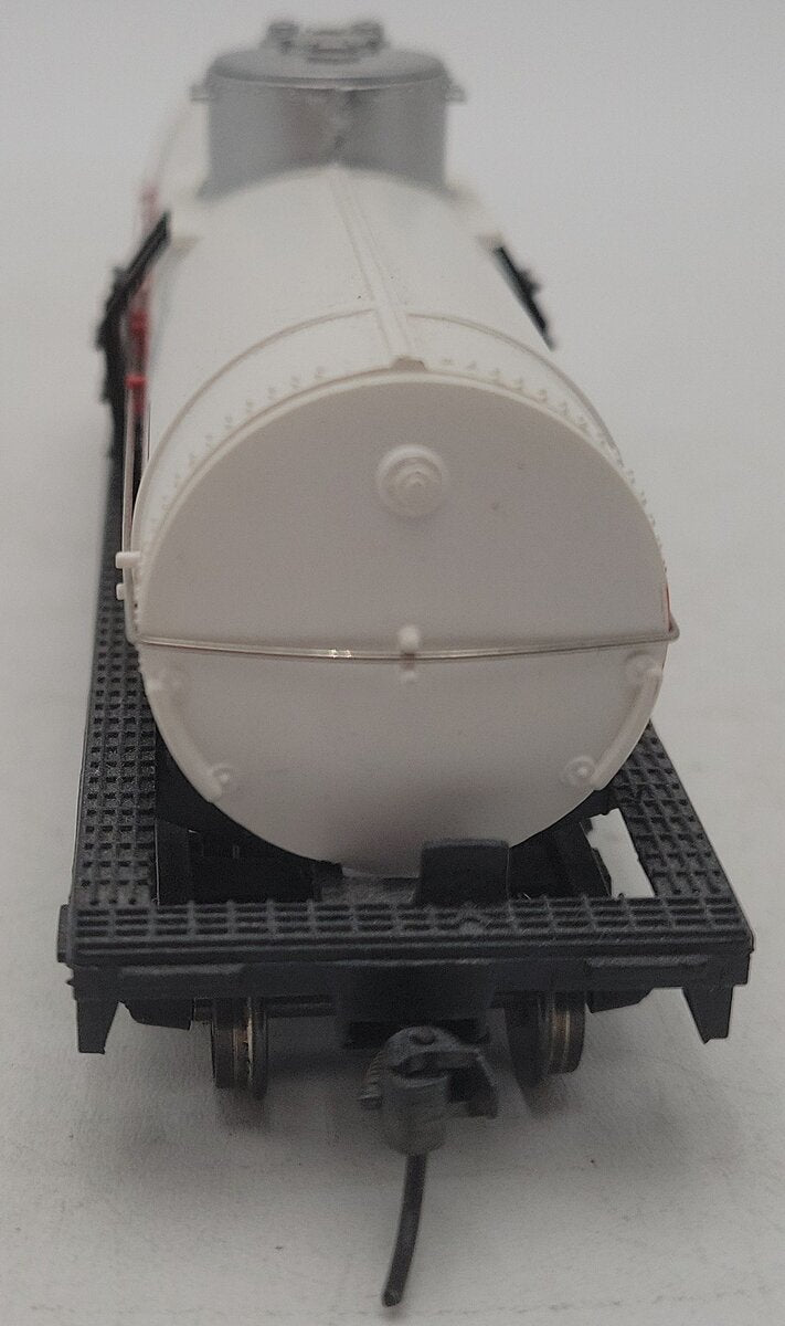 Model Power 98105 HO Scale Exxon Chemical Tank Car VG/Box