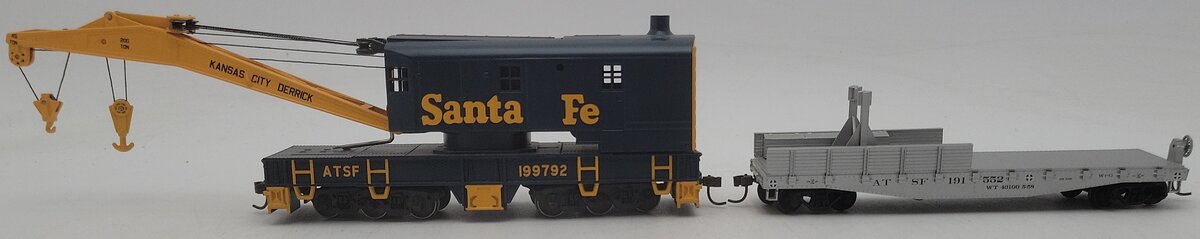 Athearn 7529 HO Santa Fe RTR 200-Ton Crane with Tender EX/Box