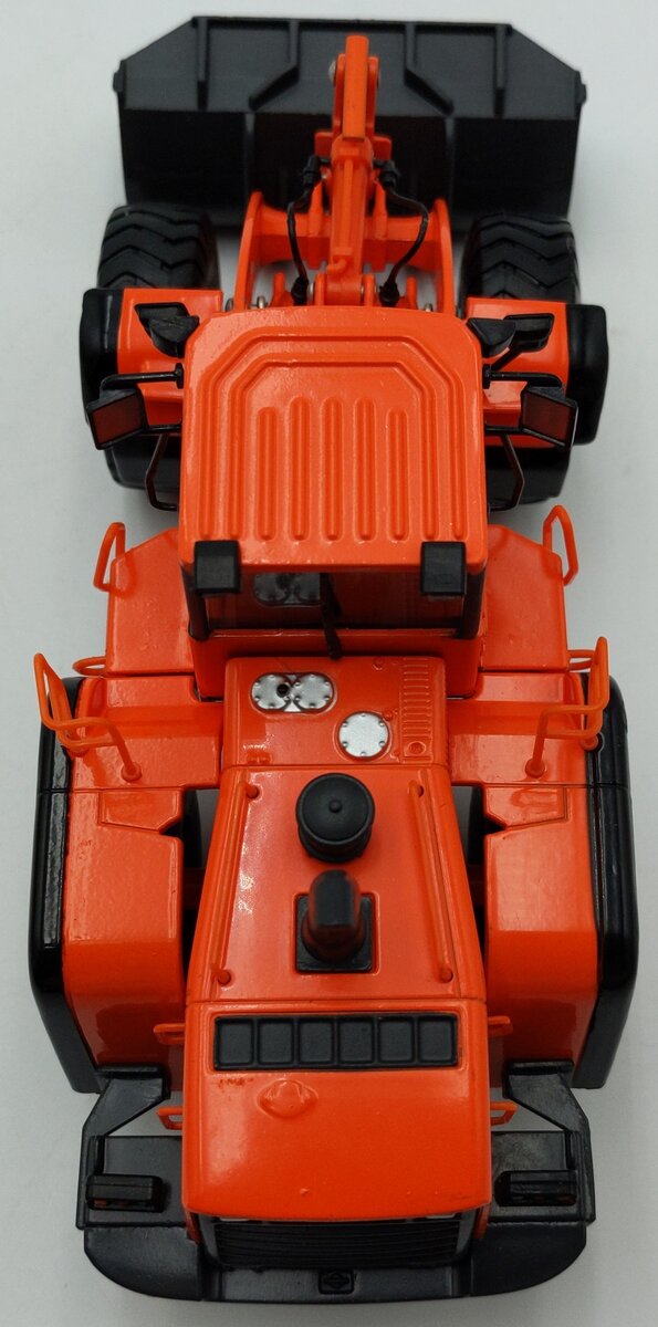 Doosan CHDL400 1:40 Diecast Doosan DL400 Loader NIB