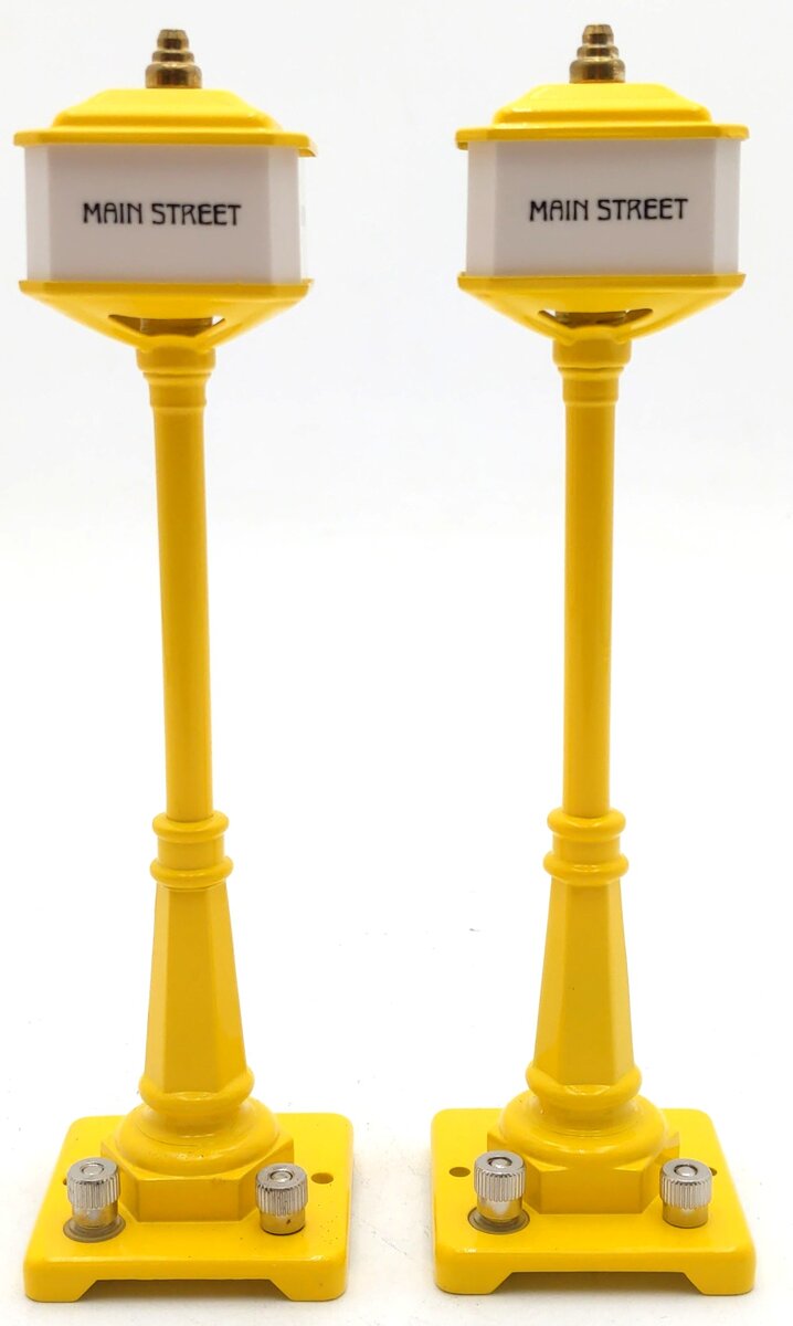 MTH 20-1028 #57 O Scale Yellow Metal Lamp Post Set (Set of 2)