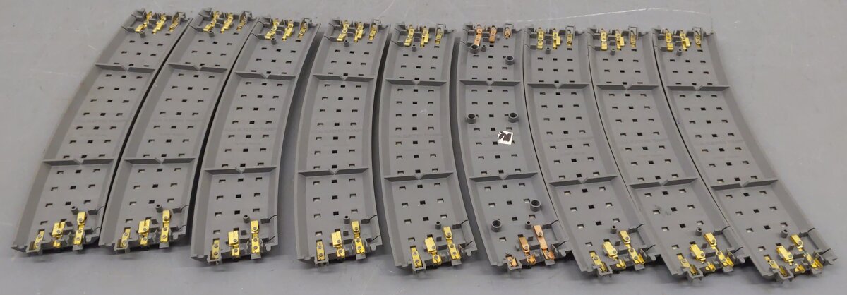 MTH 40-1010 O72 RealTrax Hollow Rail Curve Track Section [9] VG