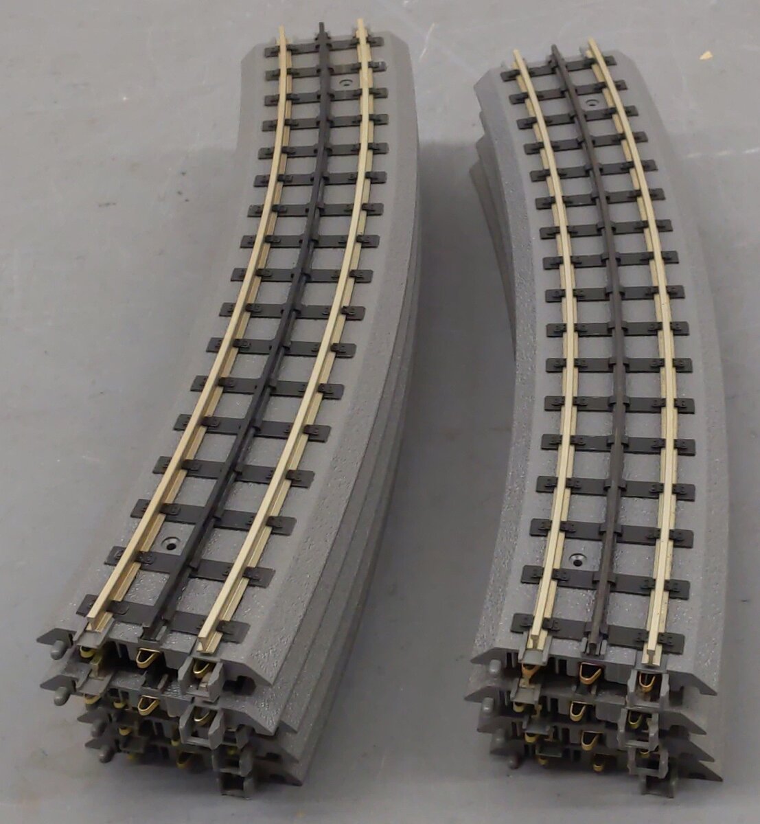 MTH 40-1010 O72 RealTrax Hollow Rail Curve Track Section [9] VG