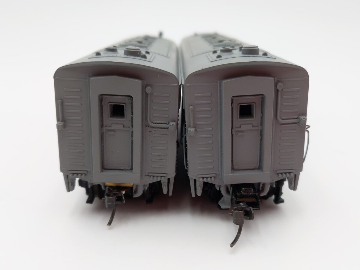 Custom HO Scale L&N F7A/B Powered/Unpowered Diesel Locomotives #861/711 EX