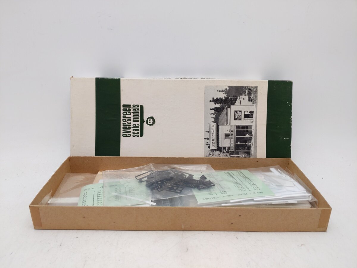 Evergreen Scale Models 801 HO Hall's Hardware Model Building Kit EX/Box