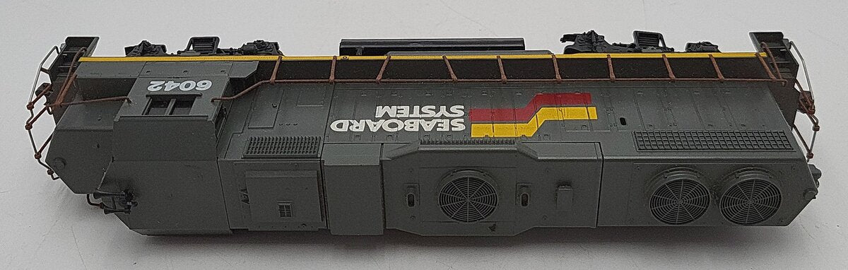 Athearn 4604 HO Scale Seaboard GP-38 Powered Diesel Locomotive #6042 VG/Box