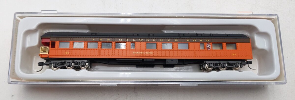 Con-Cor 0003-05231D N Scale Milwaukee Observation Passenger Car #123 LN/Box