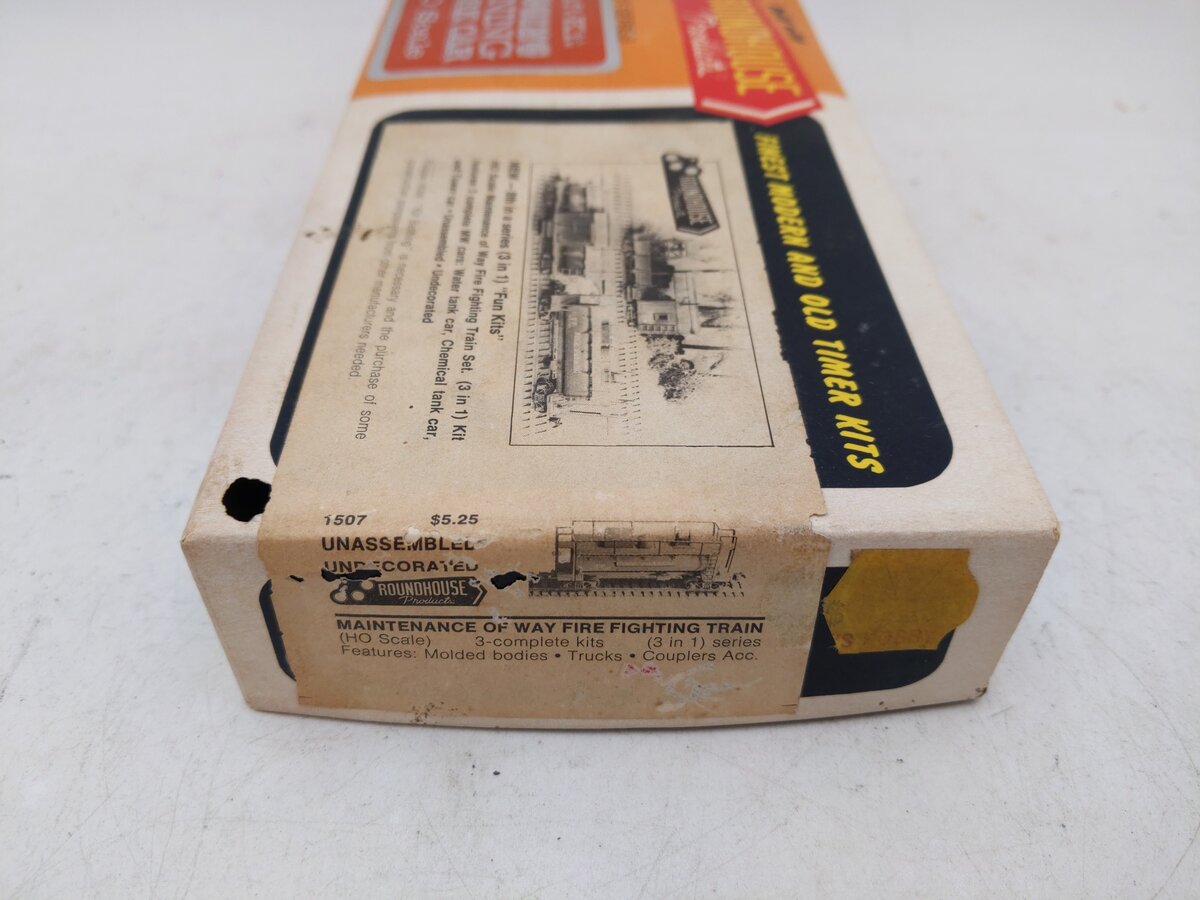 Roundhouse 1507 HO Scale Maintenance Of Way Fire Fighting Train 3-in-1 Kit VG/Box