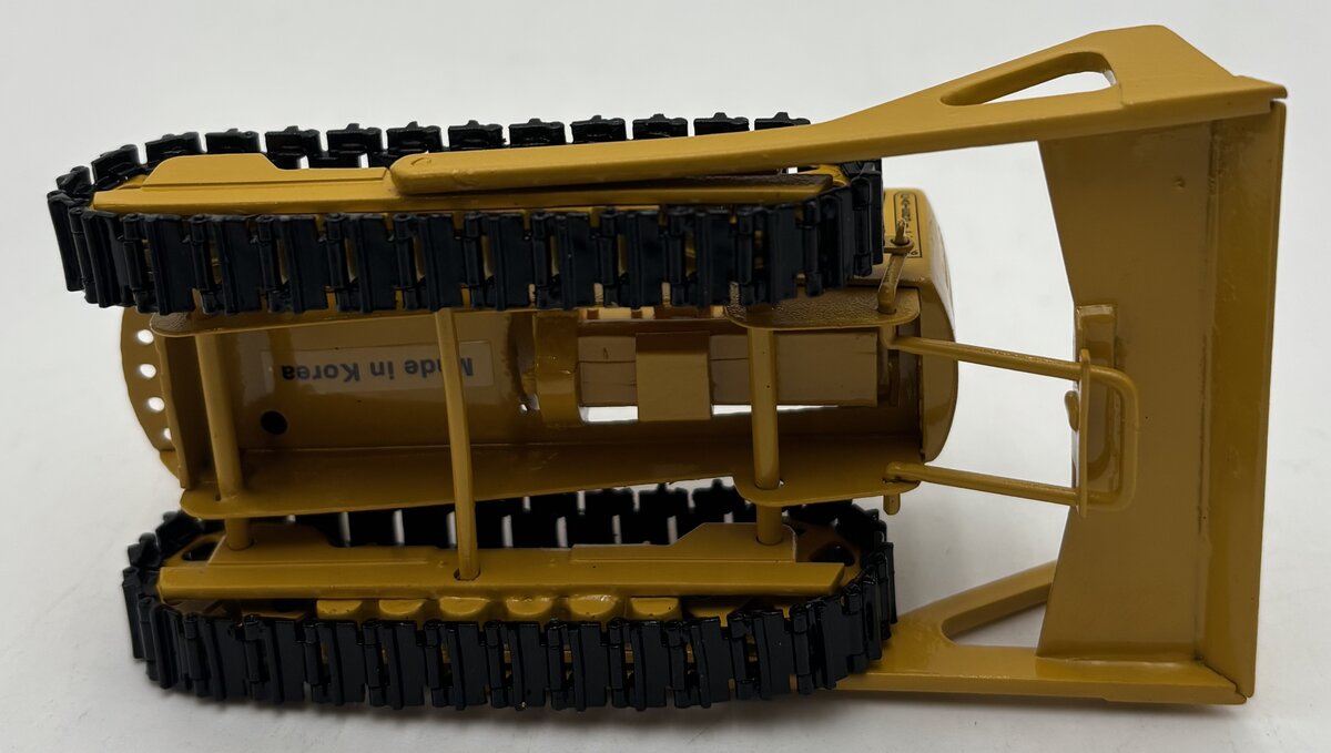 CCM 49 1:48 Scale Diecast CAT D6 Crawler Dozer LN/Box