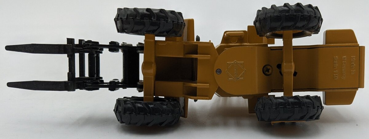 Conrad 2888 1:50 Scale Diecast Caterpillar IT28 Loader NIB