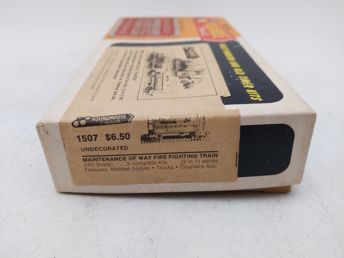 Roundhouse 1507 HO Scale Maintenance Of Way Fire Fighting Train 3-in-1 Kit EX/Box