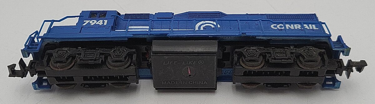 Life Like N Scale Conrail Diesel Locomotive #7941 VG
