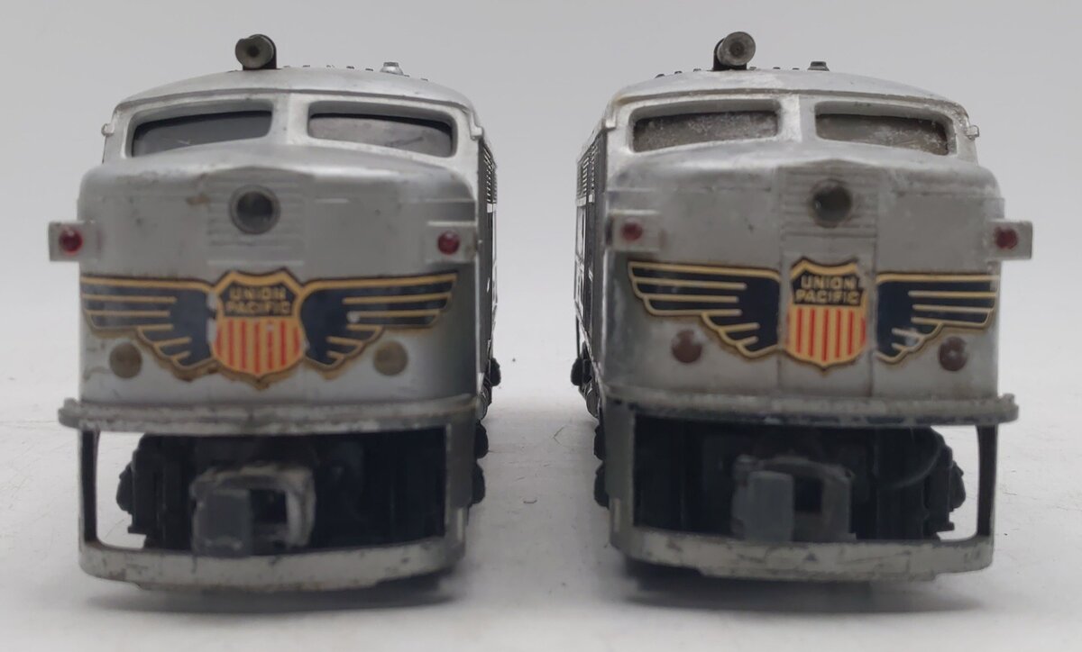 Lionel Vintage O Union Pacific Alco AA Diesel Locomotives: 2023, 2033 [2]
