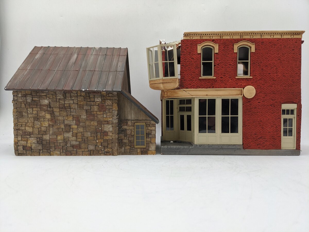 O Scale Assorted Buildings [2] VG