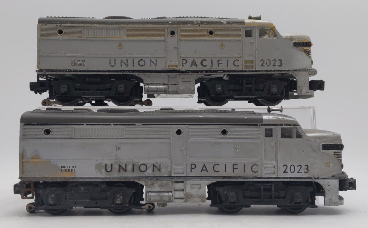 Lionel 2023 Vintage O Union Pacific Alco AA Diesel Locomotives - Silver & Gray