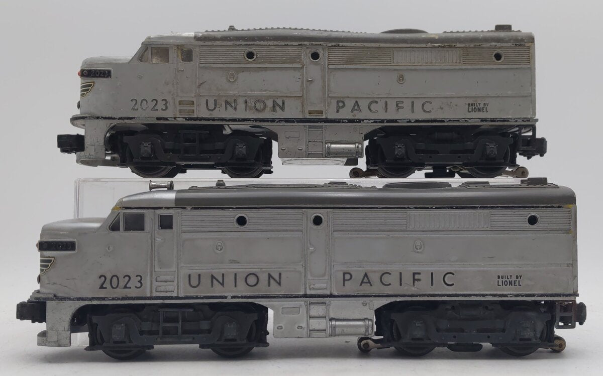 Lionel 2023 Vintage O Union Pacific Alco AA Diesel Locomotives - Silver & Gray