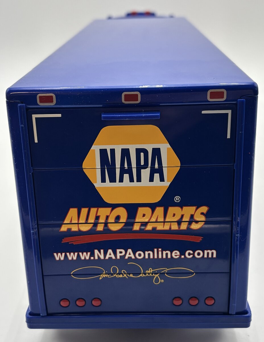 First Gear 79-0170 2003 NAPA Race Hauler & Trailer Michael Waltrip #15 LN/Box