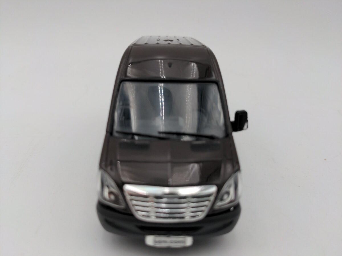 Tonkin 12-0050-01 1:50 UPS - Freightliner Sprinter Delivery Van VG/Box