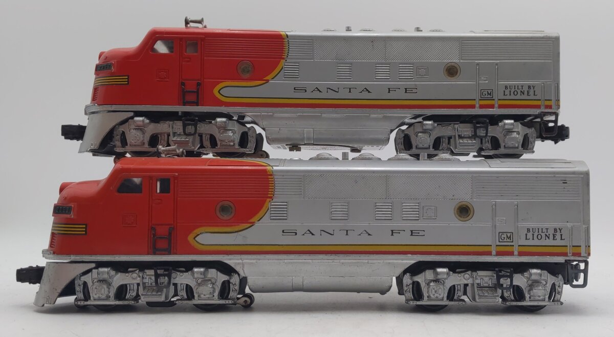 Lionel 2353 Vintage O Santa Fe F-3 AA Diesel Locomotive Set #2353 VG/Box