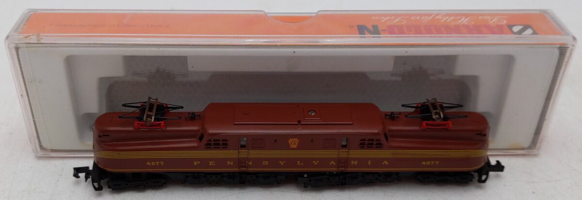 Arnold 5106 N Scale Pennsylvania Tuscan 5-Stripe Electric Locomotive #4877 EX/Box