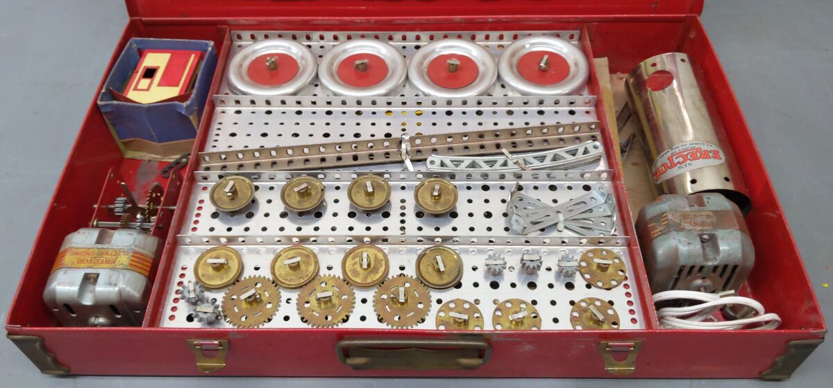 Gilbert 8 1/2 Vintage Erector All Electric Ferris Wheel Kit/Box