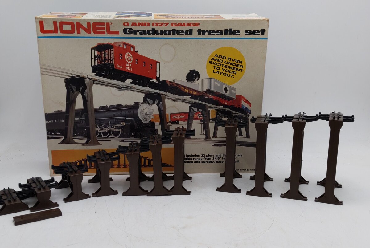 Lionel 6-2110 O27 Gauge Graduated Trestle Set EX/Box