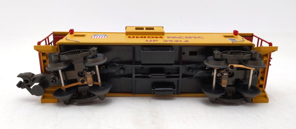 MTH 20-91013 Union Pacific Illuminated Extended Vision Caboose #25214 EX