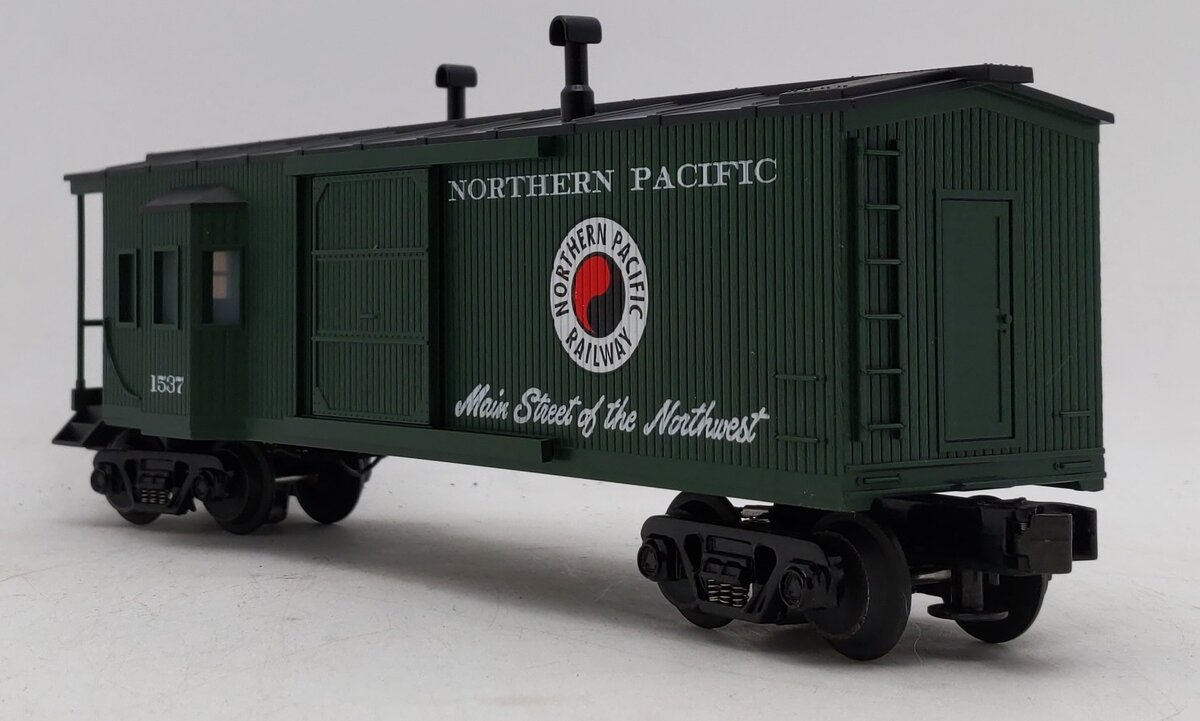 MTH 30-7725 O Gauge Northern Pacific Work Caboose with Bay Window LN/Box