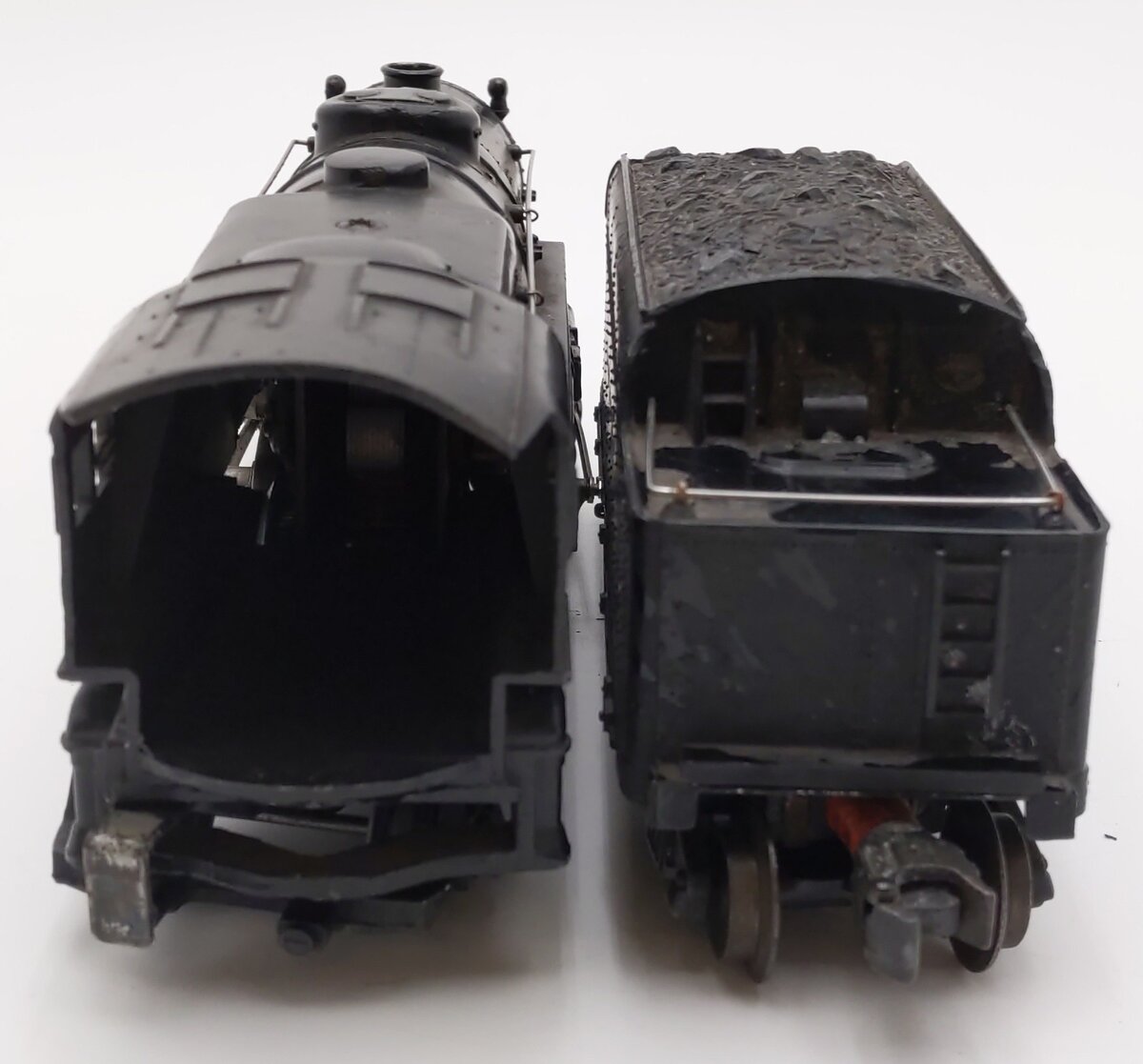 Lionel 675 Vintage O 2-6-2 K-4 Pacific Diecast Steam Locomotive & 2466WX Tender