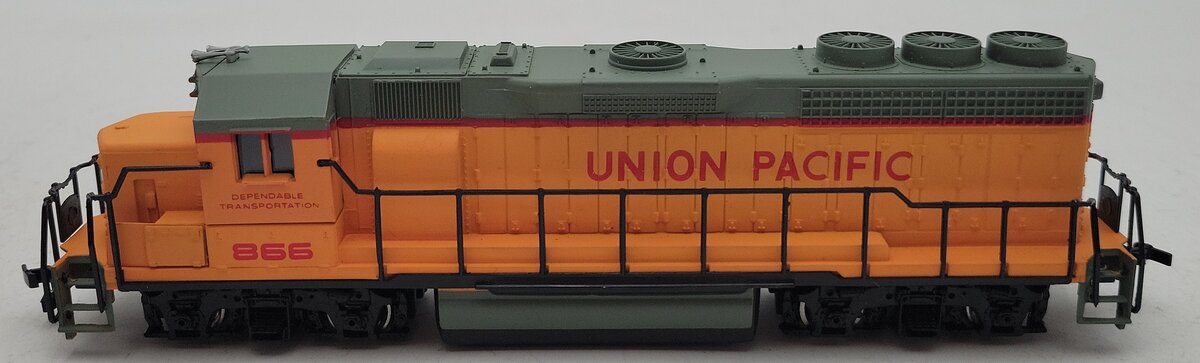 Bachmann 866 HO Scale Union Pacific GP-40 Diesel Locomotive #866 LN/Box