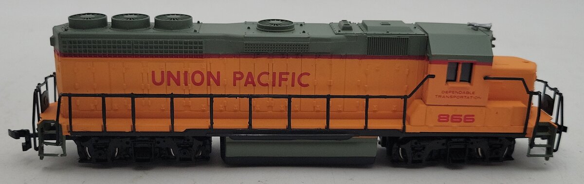 Bachmann 866 HO Scale Union Pacific GP-40 Diesel Locomotive #866 LN/Box