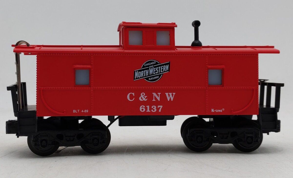 K-Line K6137 O/O27 Chicago & Northwestern Lighted Caboose LN/Box