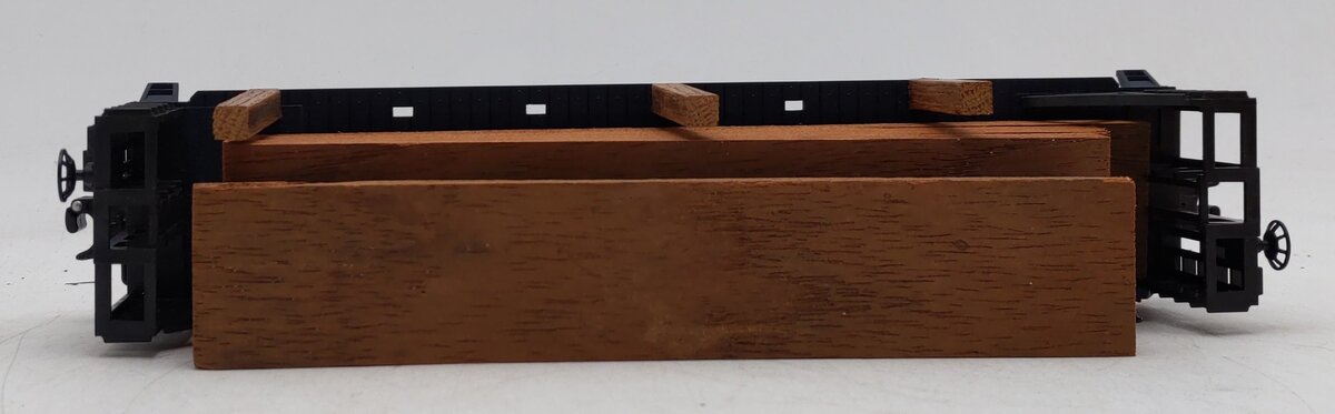 Lionel 6-26307 Chessie Flatcar w/Bulkheads LN/Box