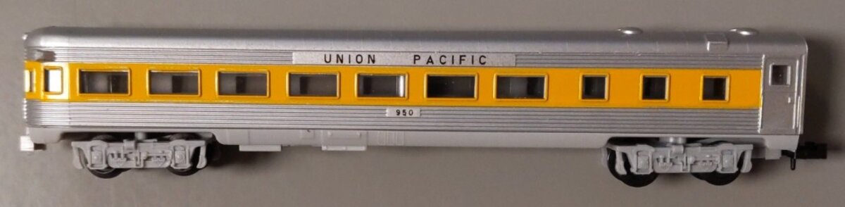 Trix 3041 N Scale Union Pacific Observation Passenger Car #950 LN/Box