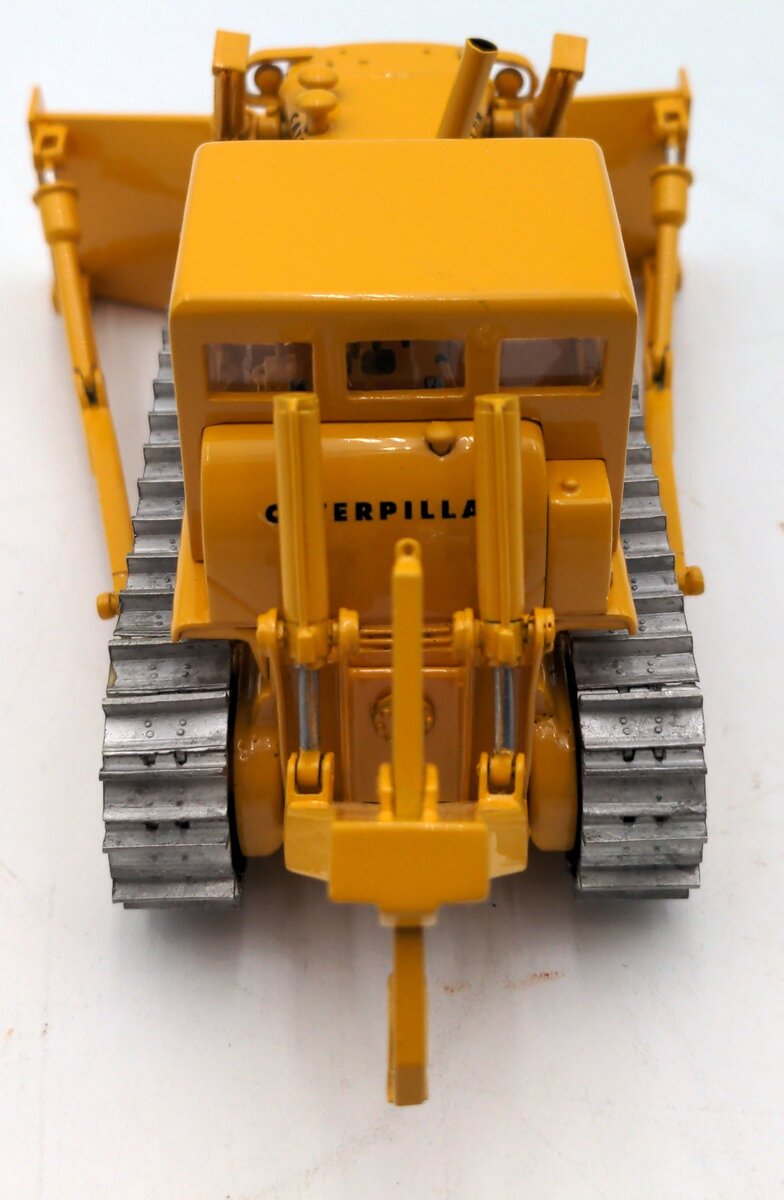 EMD N097 1:50 Scale D9 Dozer w/ Kelly Ripper EX/Box