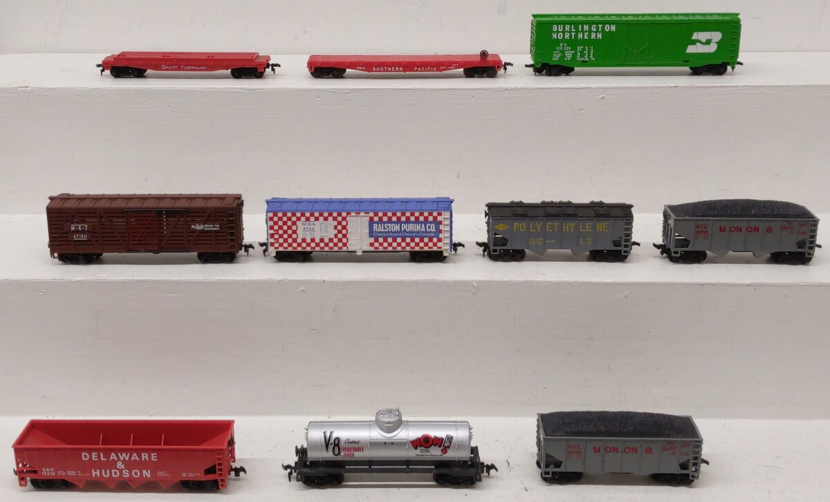 Life Like & Other HO Scale Assorted Freight Cars; [10] VG