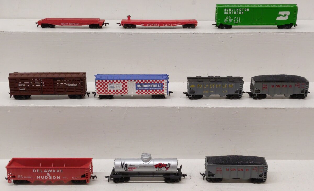 Life Like & Other HO Scale Assorted Freight Cars; [10] VG