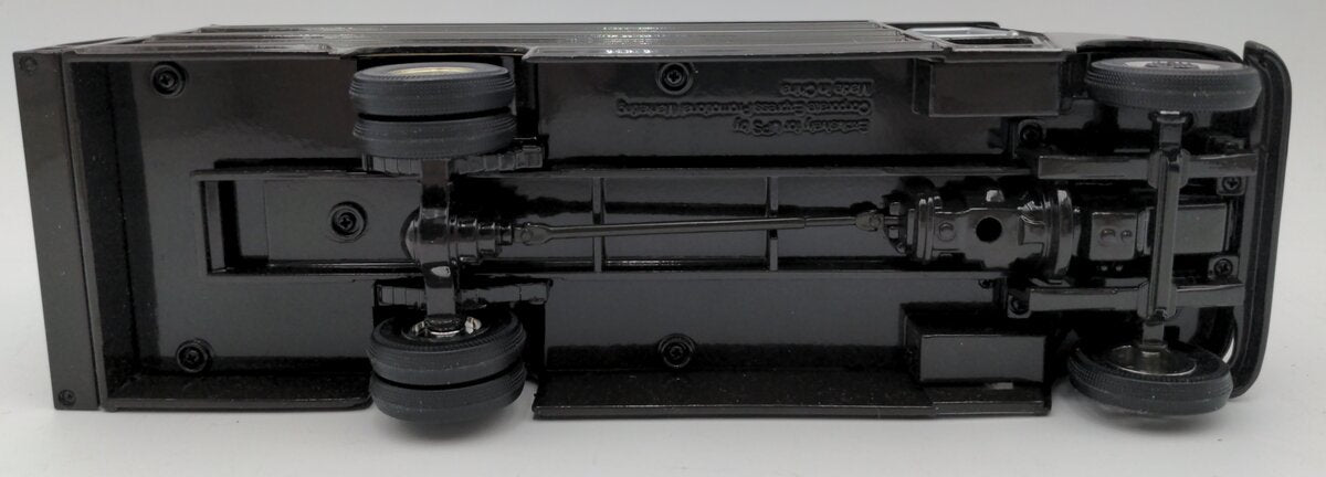 Corporate Express 471125 1:30 Scale Diecast United Parcel P100 1997 Package Car LN/Box