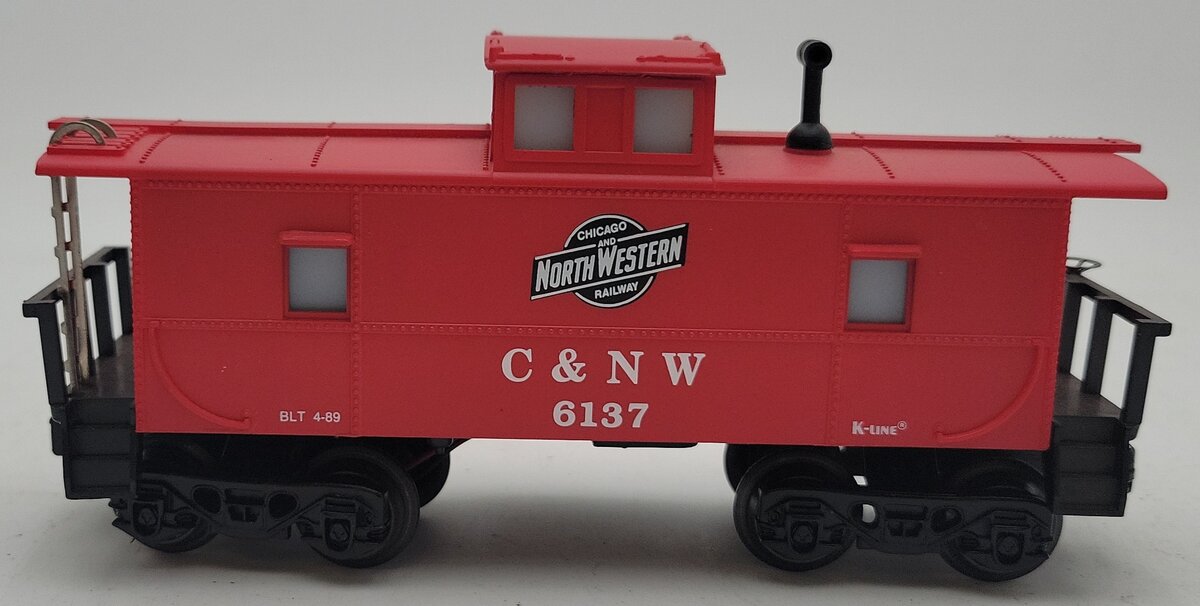 K-Line K6137 O/O27 Chicago & Northwestern Lighted Caboose LN/Box