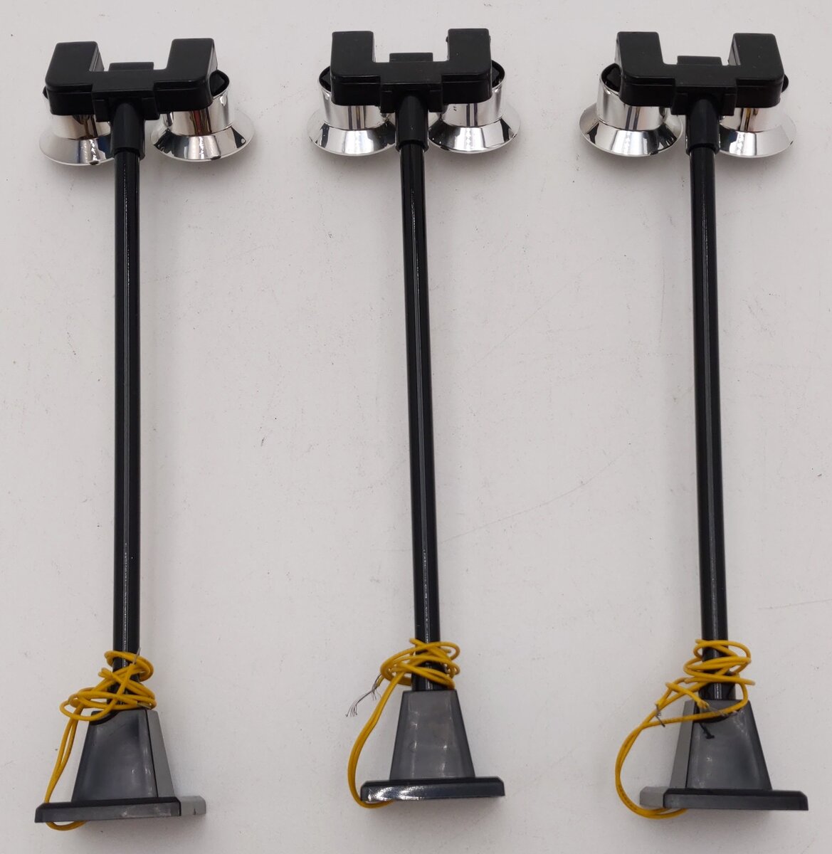 Lionel 6-12927 O Dual Illuminated #65 Yard Lights (Set of 3) LN/Box